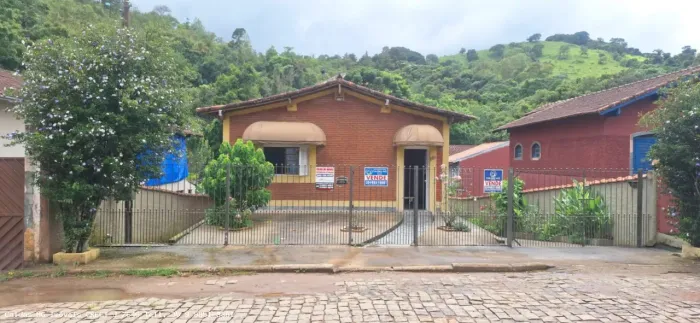 Casa para Venda em Caldas, Pocinhos do Rio Verde, 2 dormitórios, 1 banheiro, 3 vagas