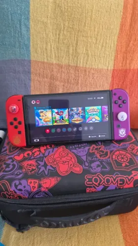 Nintendo Switch 1 OLED (NÃO DESBLOQUEADO) + Acessórios