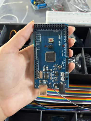 Kit Robótica Arduino Mega 2560 Completo + Garra + Motores + Sensores