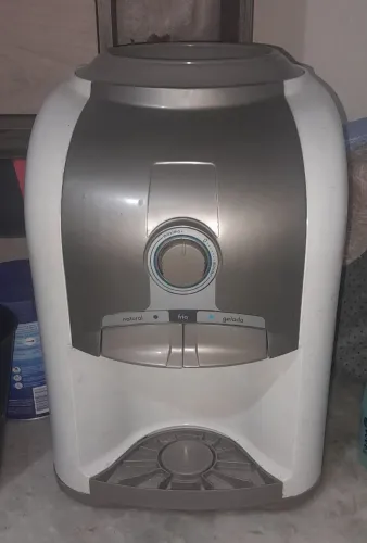 Bebedouro de Mesa Esmaltec EGM30 - Gelágua (Com Compressor) 127V - Seminovo