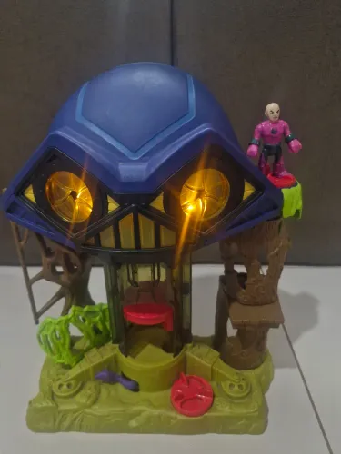 Fisher-Price - Imaginext - Sede Legião do mal - Lex Luthor - com Luz ( falta o canhão)