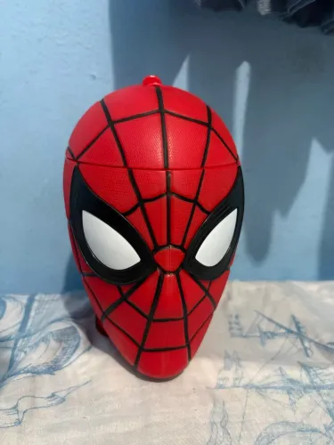 Copo temático homem aranha um novo dia