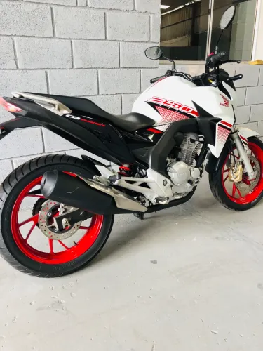 CB Twister 250