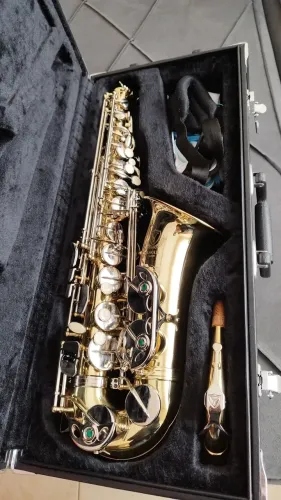 Saxofone alto Eagle 