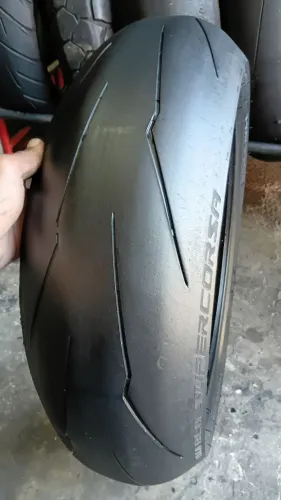 Pneu traseiro p/ mt07, hornet, cbr600rr, kawasaki zx6r, srad750, cb650f etc..