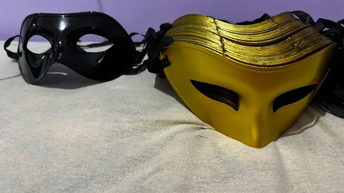 10 máscaras venezianas Lisas baile de másc aras ?