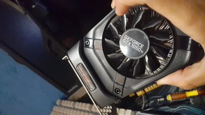 (PREÇO A NEGOCIAR) VENDO OU TROCO PLACA DE VÍDEO GTX 1050 2GB