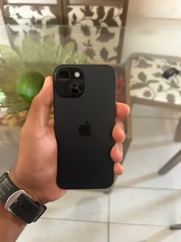 iPhone 15 preto 