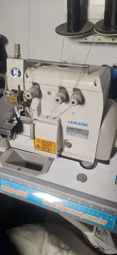 Máquina Overlock Industrial Jack JK-798D (Seminova - Pouquíssimo Uso)