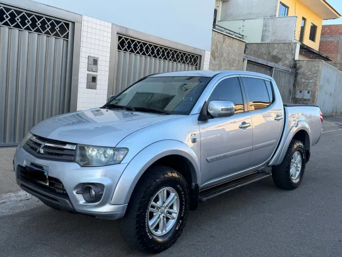 Mitsubishi L200 Triton HPE 3.2 CD TB Int.diesel AUT 2016