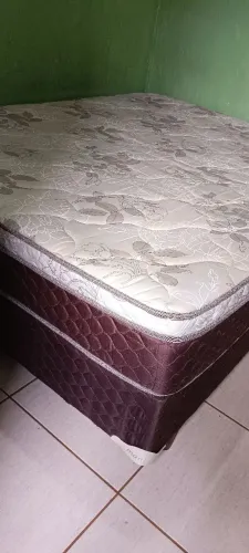 Vendo Cama Queen 1,98 X 1,58
