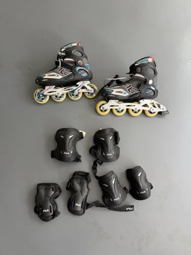Patins (tamanho 43/44)