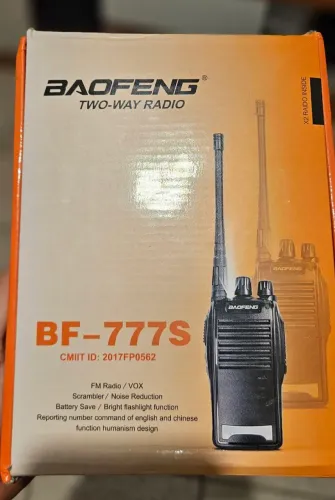 Kit rádio comunicador bf777s novo estado de 0
