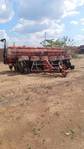 Plantadeira Jumil 11 linhas