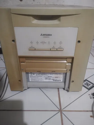impressora fotográfica térmica por sublimação da linha Mitsubishi CP