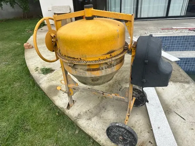 Betoneira Menegotti 150L