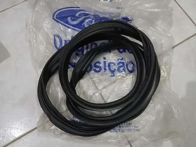 Guarnição tampa mala Ford Ka sedan 2015/2021