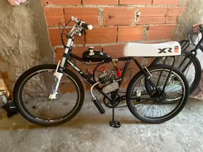 Motorizada 80c amortecedor de dois andares, corre 58 por km , única dono
