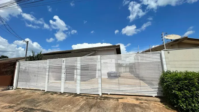 VENDA OU LOCAÇÃO CASA COM 2/4 NO CONDOMÍNIO SÃO JOSÉ (Distrito Industrial)