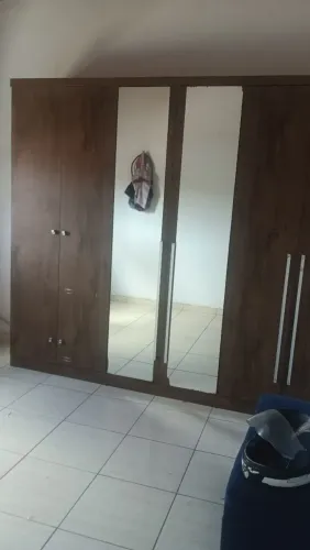 Estou vendendo um guarda roupa grande, para retirar no meu estabelecimen,to 