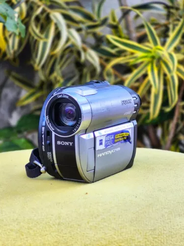 Filmadora Sony Handycam DCR-DVD710