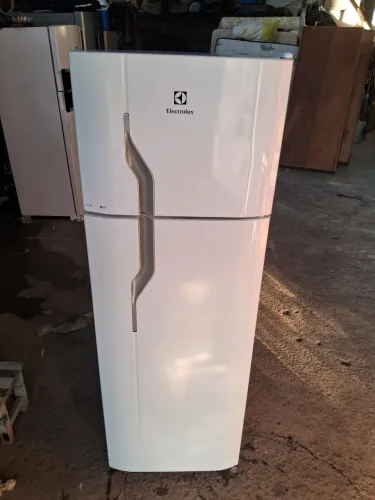 Geladeira Electrolux DC35A