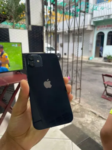 Iphone 12 pra sair logo