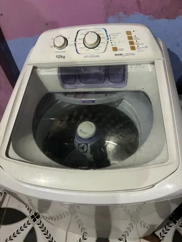 Máquina de lavar 12kg eletrolux
