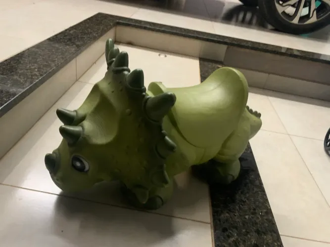 Andador Dinossauro Tricerátops Gigante Giant Dinos