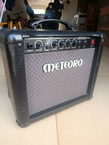 Amplificador/caixa meteoro para Violão ou guitarra
