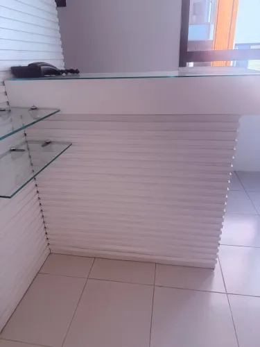 Balcão de recepção para consultório , usado.