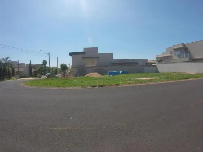 Terreno Condomínio em São José do Rio Preto
