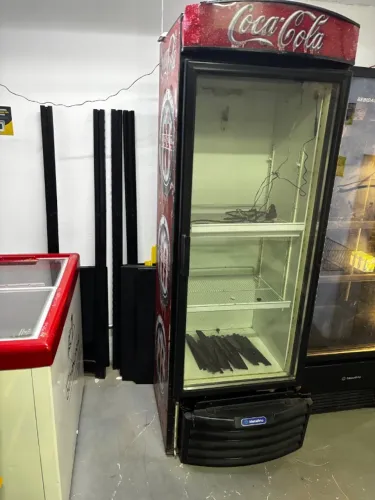 Geladeira vertical para comércio