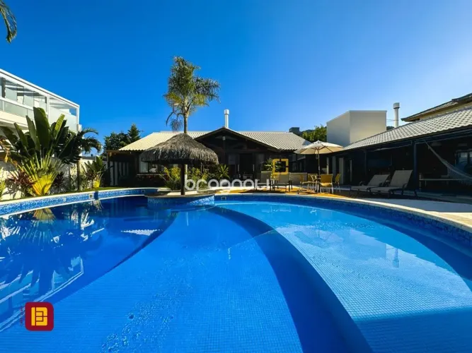 Casa de alto padrão em condomínio fechado à venda com 4 dormitórios em Rio Tavares Florian