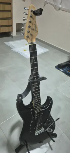 Guitarra + Caixa de Som