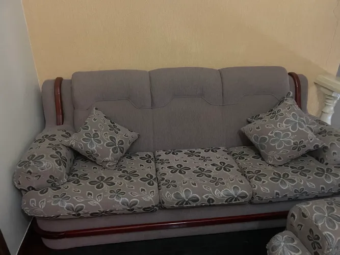 Conjunto de Sofá - super confortável e reformado recentemente