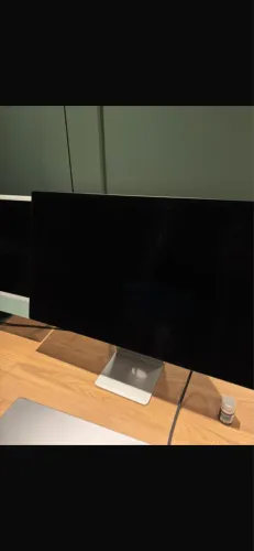 Apple Studio display