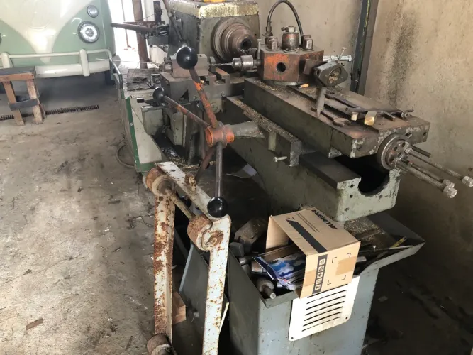 Torno revólver Iram lote de máquinas para desocupar lugar