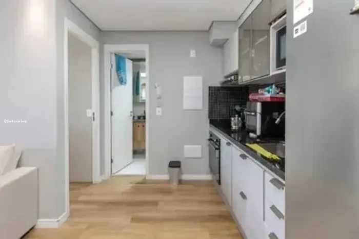Studio para Venda em São Paulo, Santo Amaro, 1 dormitório, 1 banheiro, 1 vaga