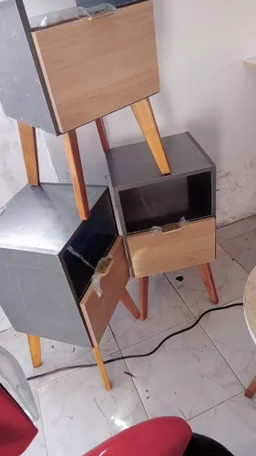 Vendo lindas mesinha de canto e aparador criado mudo dega deixa sua casa linda 