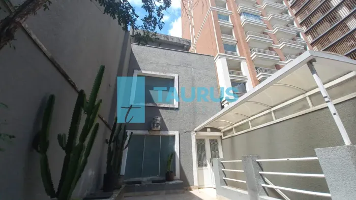 Casa para locação, 3 suítes, 250m², em Pinheiros.