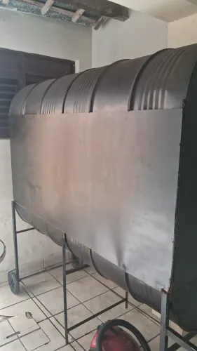 Churrasqueira para galetos e carnes