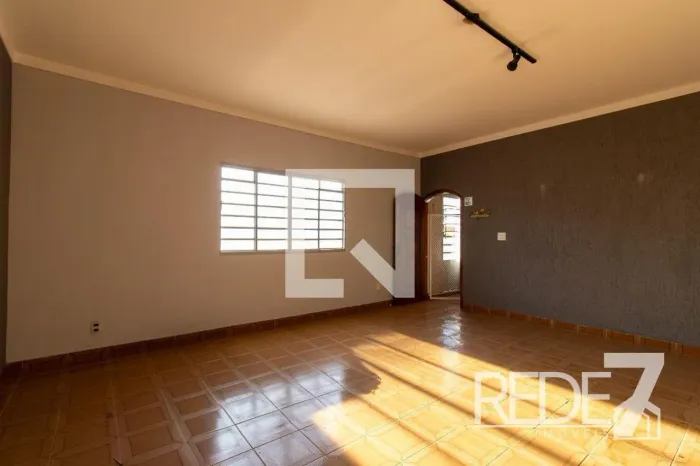 CASA RESIDENTIAL em Campinas - São Paulo, Vila Modesto Fernandes