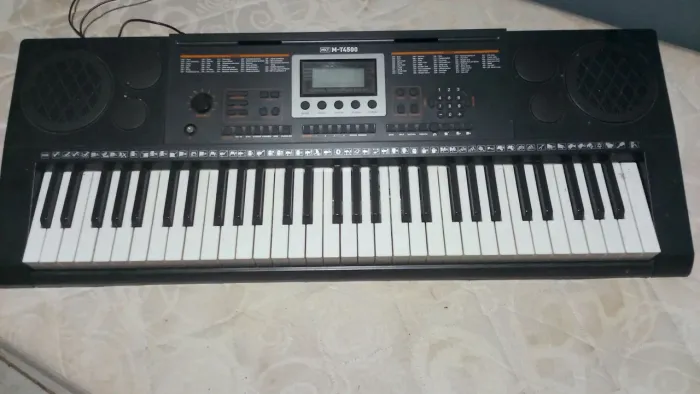 Vendo teclado musical pra sair rápido obs: NAO ENTREGO 