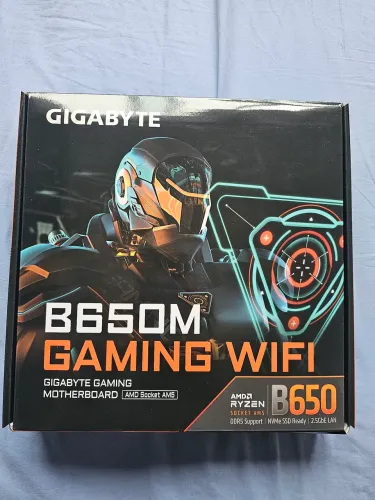 Placa-Mãe Gigabyte B650M, AMD AM5, MATH, DDR5, WiFi