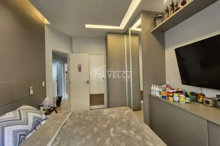Apartamento : / Residencial / Laranjeiras