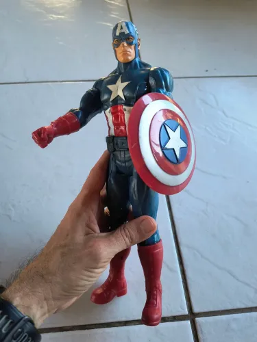 Boneco Capitão América Marvel