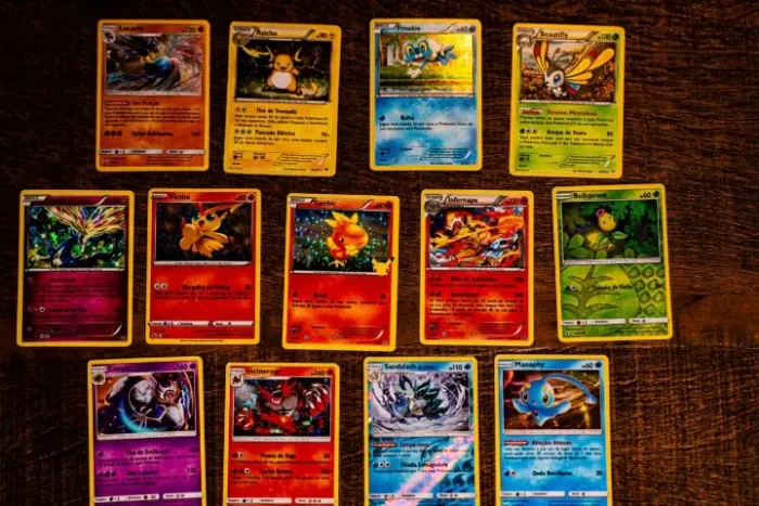 Kit 13 Cartas Pokémon Holo Rare