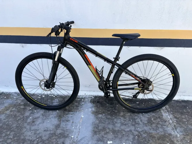 Caloi Moab Aro 29 Tam. P | Shimano 18V | Freio Hidráulico | RockShox