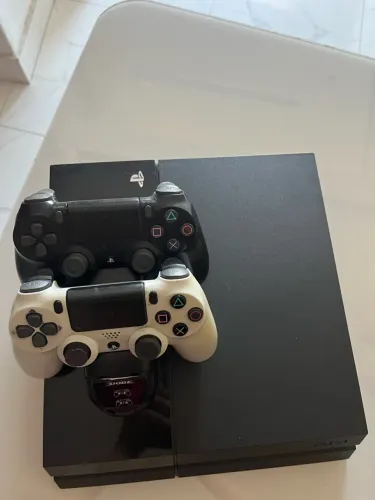 PS4 FAT 500GB + 2 CONTROLES + EA FC 27